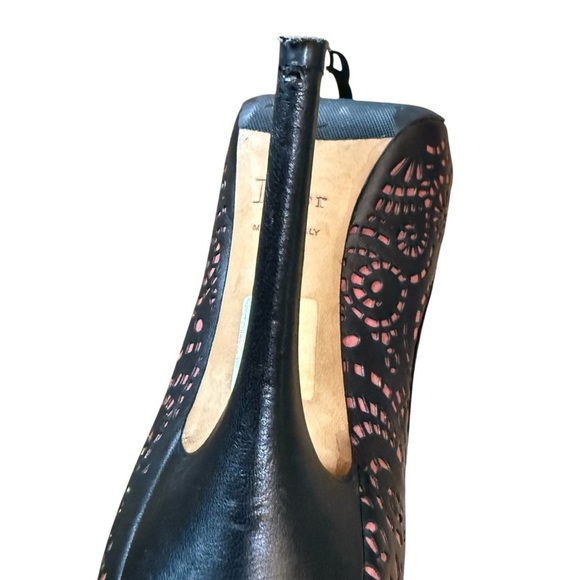 Dior Stilettos Size 38.5 Laser Cut Caprice Black Pink US Size 8.5 Peep Toe - Picture 7 of 11